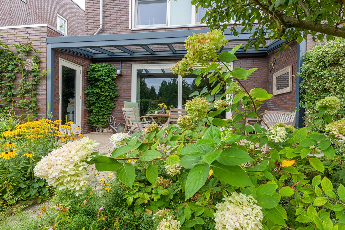 profiline-veranda-glasdak-onderdakzonwering-04-project2024-outdoorpleasure